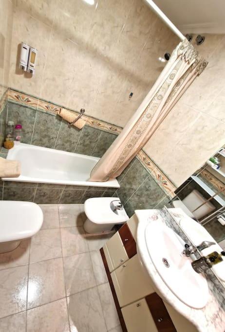 Apartamento Playa Con Terraza & Vistas Al Mar Foz Luaran gambar